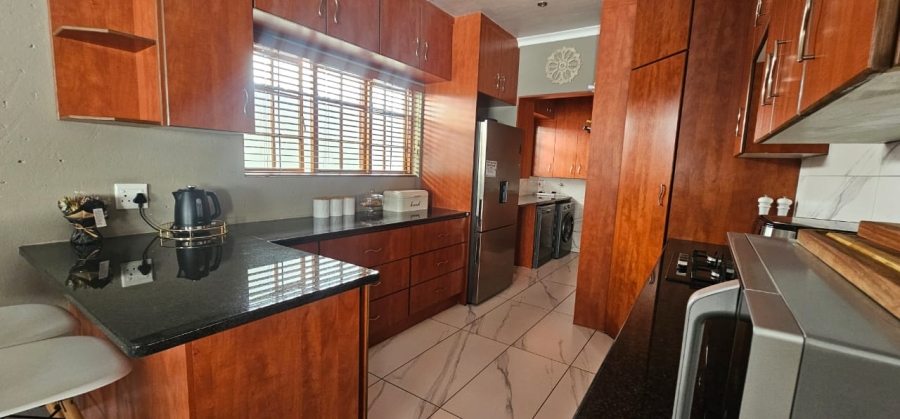 To Let 3 Bedroom Property for Rent in Safari Gardens North West
